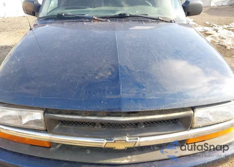 2000 Chevrolet S-10 Ls from USA, damaged, VIN 1GCDT14W7Y8217068